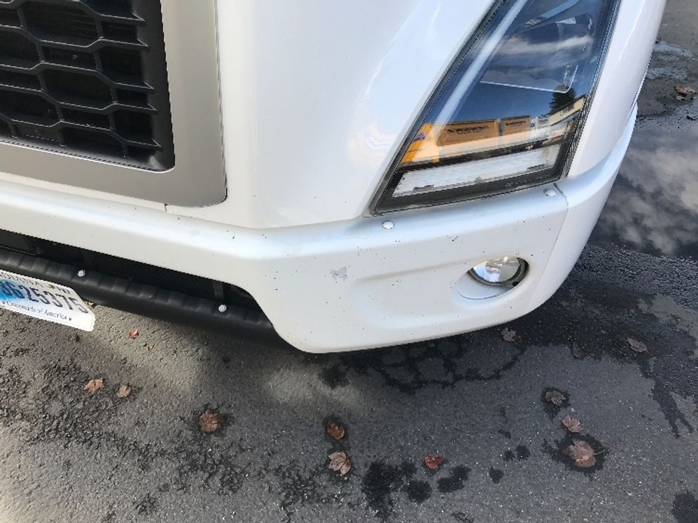 Day Cab Tractor-Heavy Duty Tractors-Volvo-2020-VNR64300-West Sacramento-CA-490,154\n\t\tmiles-$ 51,750 - Image 18