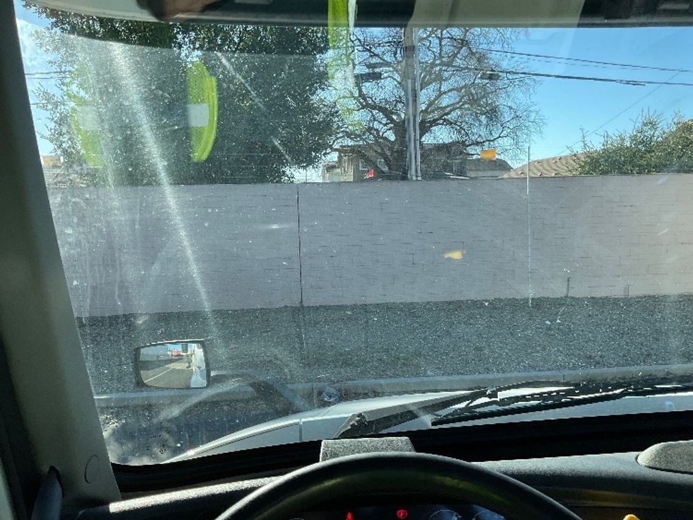 Day Cab Tractor-Heavy Duty Tractors-Volvo-2020-VNR64300-West Sacramento-CA-515,000\n\t\tmiles-$ 50,500 - Image 11