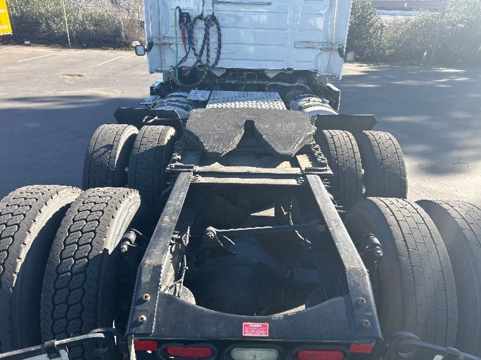 Day Cab Tractor-Heavy Duty Tractors-Volvo-2020-VNR64300-West Sacramento-CA-524,740\n\t\tmiles-$ 44,750 - Image 6
