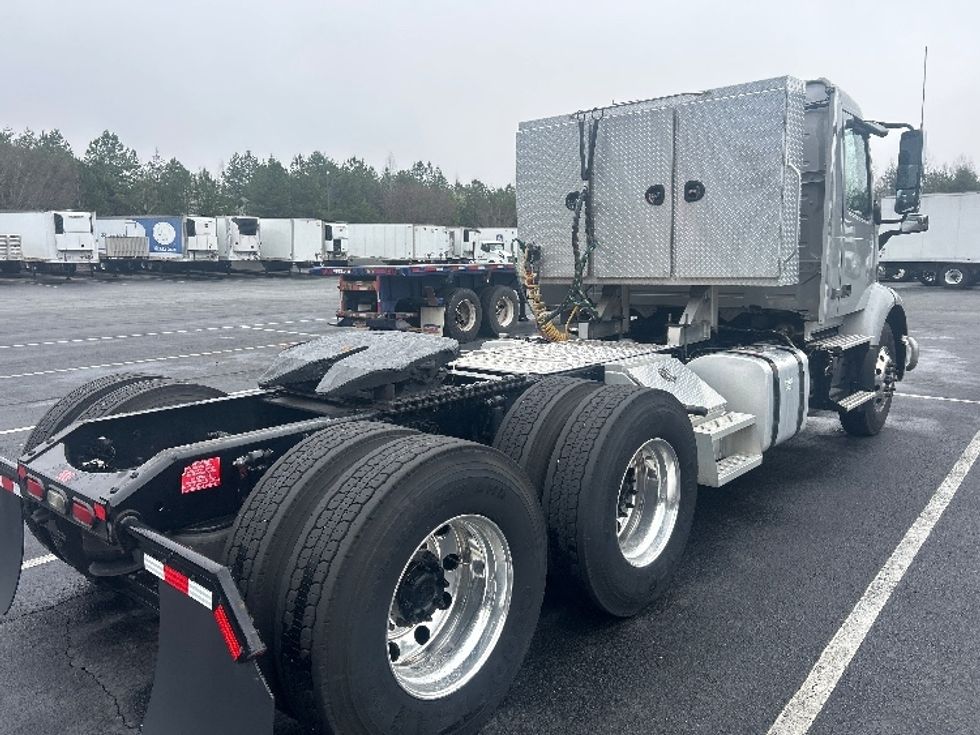 Day Cab Tractor-Heavy Duty Tractors-Volvo-2020-VNR64300-Winston Salem-NC-433,007\n\t\tmiles-$ 42,000 - Image 7