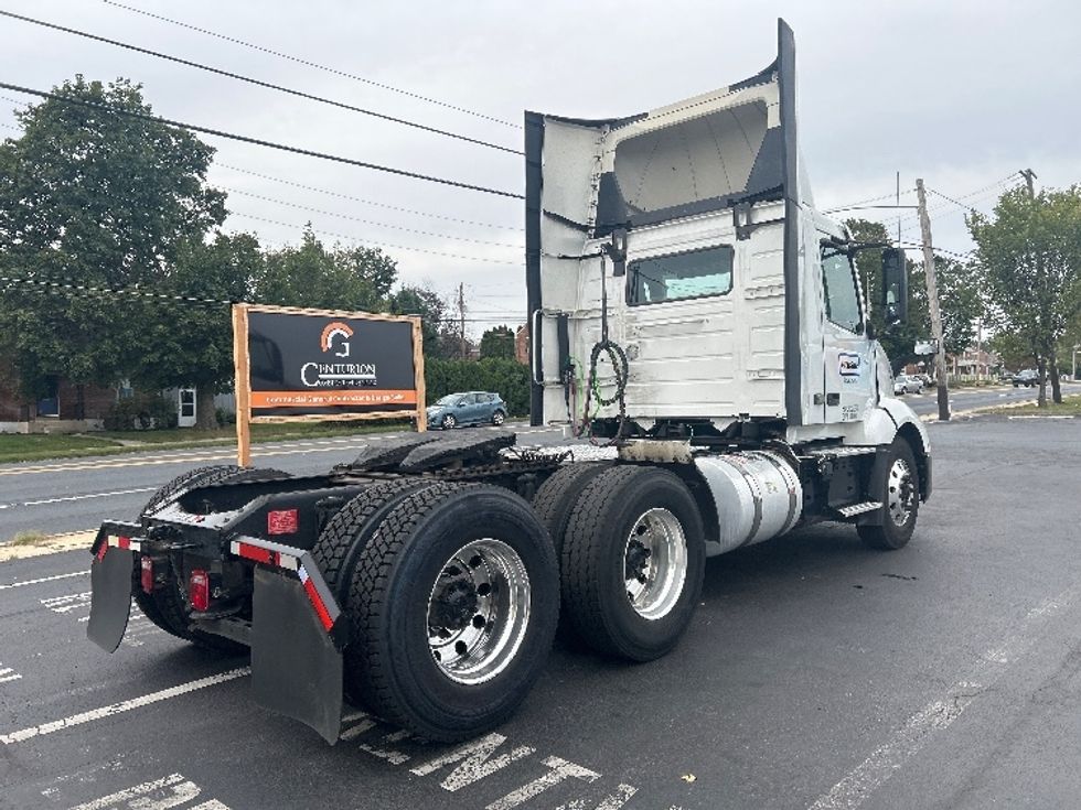 Day Cab Tractor-Heavy Duty Tractors-Volvo-2021-VNL64T300-Allentown-PA-178,873\n\t\tmiles-$ 65,750 - Image 7