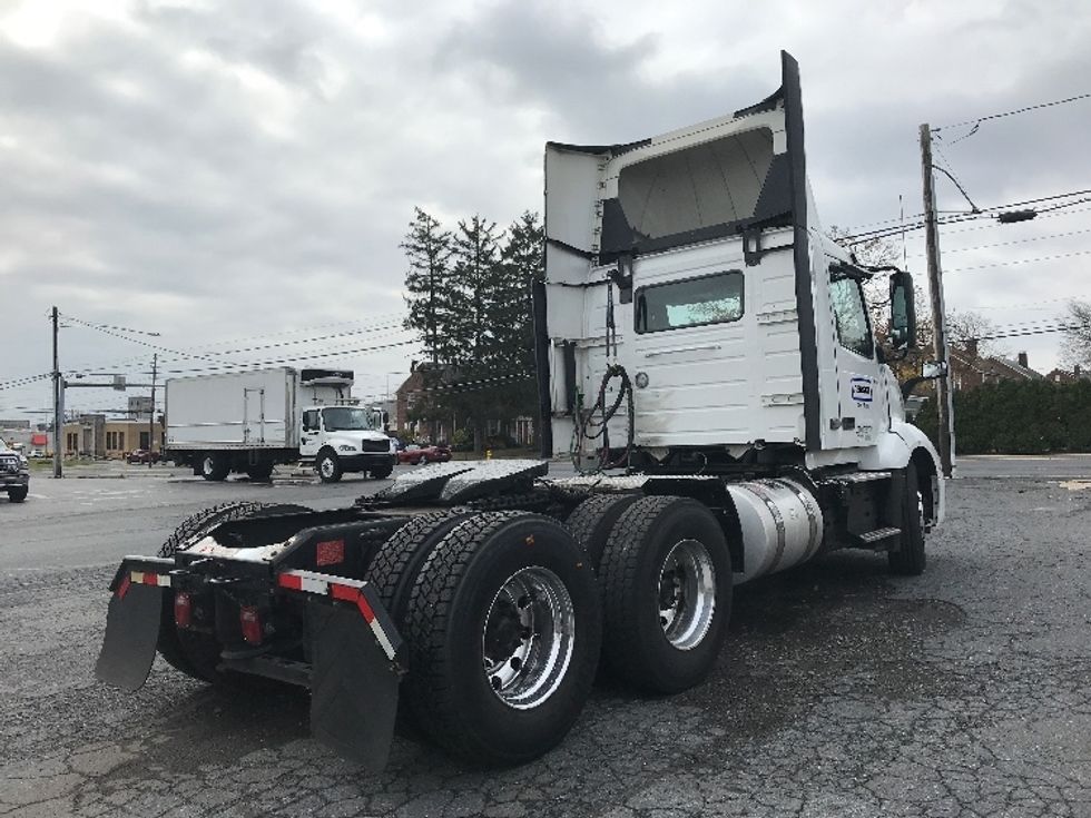 Day Cab Tractor-Heavy Duty Tractors-Volvo-2021-VNL64T300-Allentown-PA-225,865\n\t\tmiles-$ 63,000 - Image 7