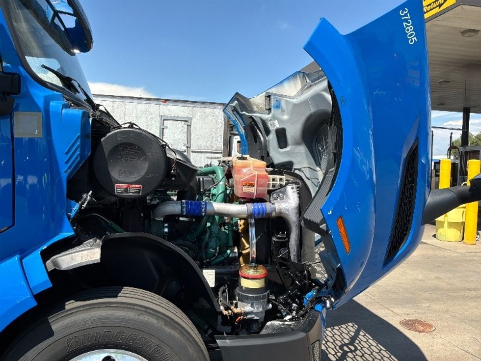 Day Cab Tractor-Heavy Duty Tractors-Volvo-2021-VNL64T300-Aurora-CO-208,797\n\t\tmiles-$ 59,750 - Image 15