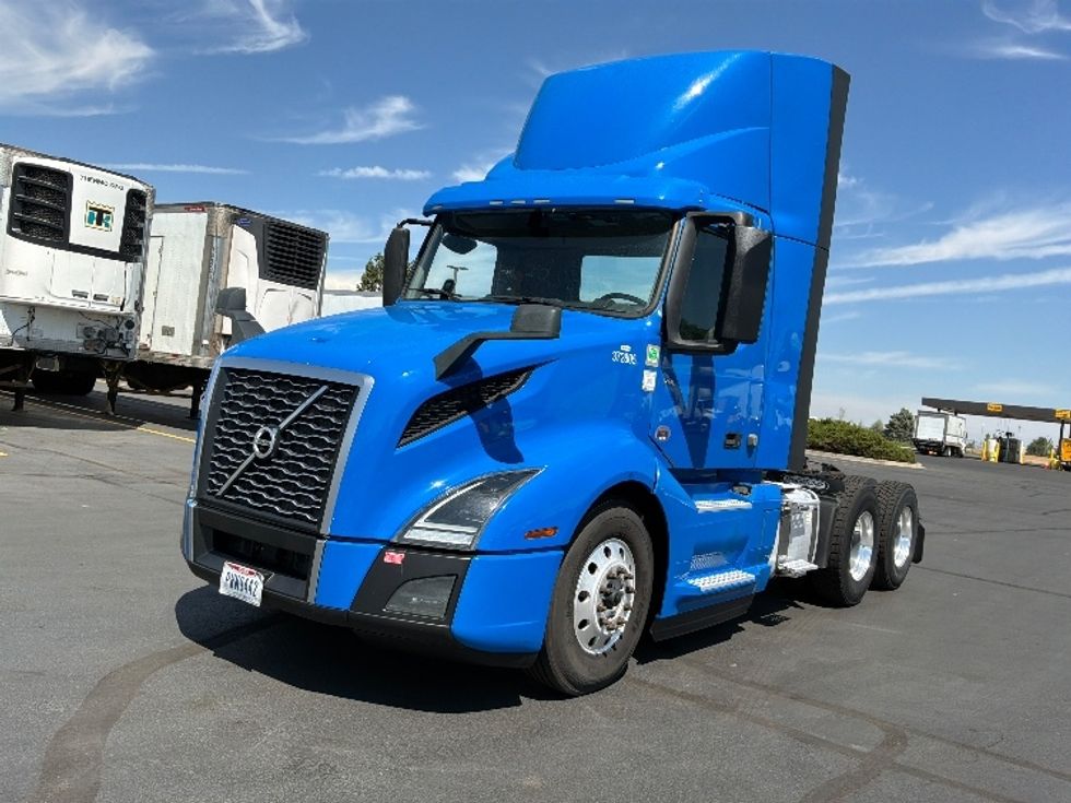 Day Cab Tractor-Heavy Duty Tractors-Volvo-2021-VNL64T300-Aurora-CO-208,797\n\t\tmiles-$ 59,750 - Image 3