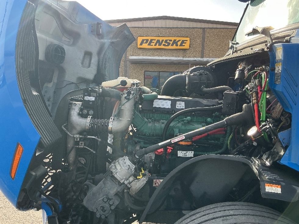 Day Cab Tractor-Heavy Duty Tractors-Volvo-2021-VNL64T300-Dallas-TX-638,195\n\t\tmiles-$ 32,250 - Image 16