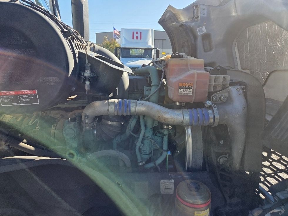 Day Cab Tractor-Heavy Duty Tractors-Volvo-2021-VNL64T300-Kent-WA-201,787\n\t\tmiles-$ 71,250 - Image 15