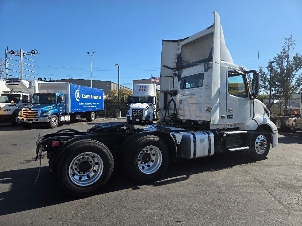 Day Cab Tractor-Heavy Duty Tractors-Volvo-2021-VNL64T300-Kent-WA-206,502\n\t\tmiles-$ 70,750 - Image 7
