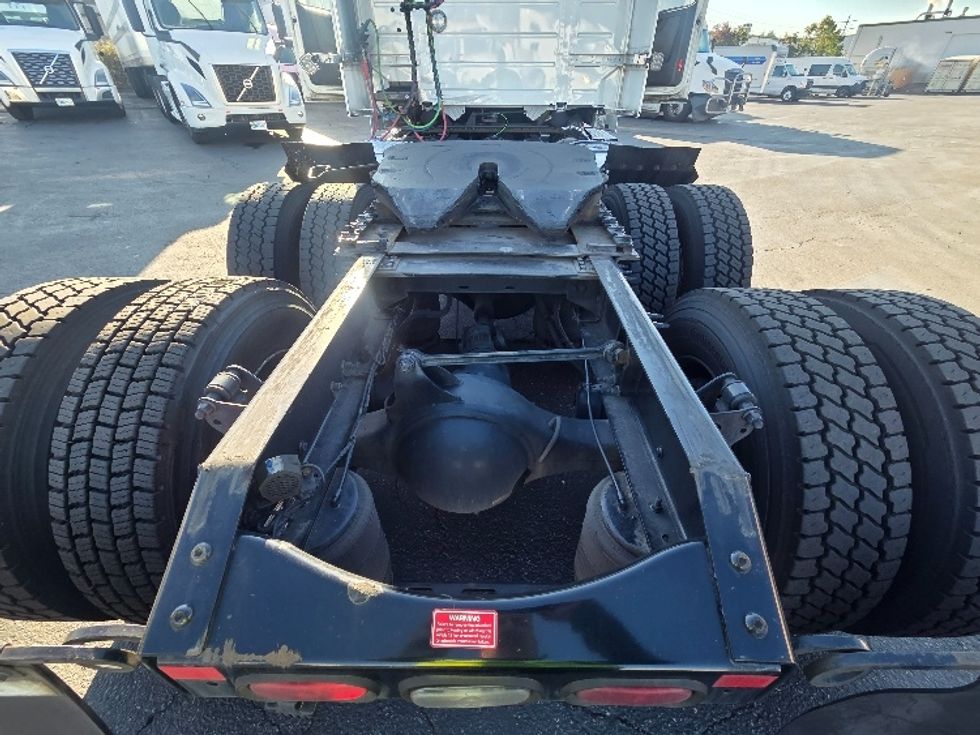 Day Cab Tractor-Heavy Duty Tractors-Volvo-2021-VNL64T300-Kent-WA-209,692\n\t\tmiles-$ 70,500 - Image 6