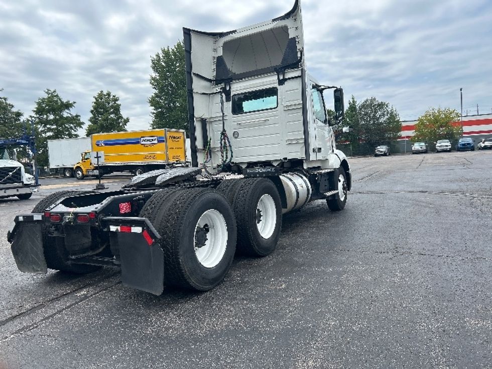 Day Cab Tractor-Heavy Duty Tractors-Volvo-2021-VNL64T300-Memphis-TN-210,158\n\t\tmiles-$ 66,000 - Image 7