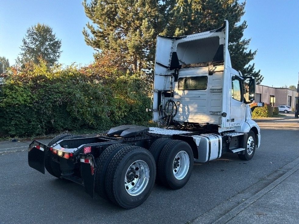 Day Cab Tractor-Heavy Duty Tractors-Volvo-2021-VNL64T300-Tukwila-WA-213,212\n\t\tmiles-$ 70,500 - Image 7