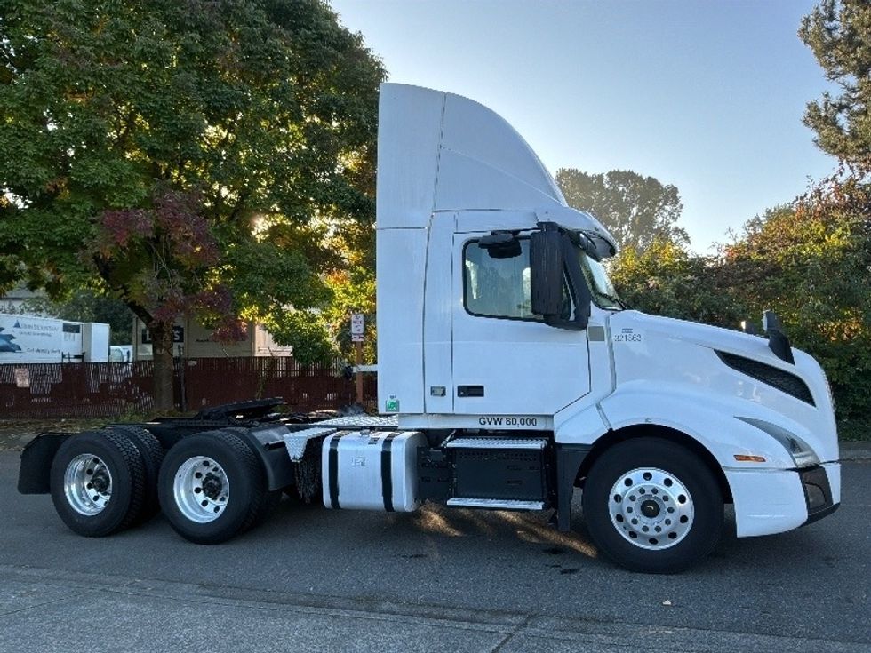 Day Cab Tractor-Heavy Duty Tractors-Volvo-2021-VNL64T300-Tukwila-WA-213,212\n\t\tmiles-$ 70,500 - Image 8