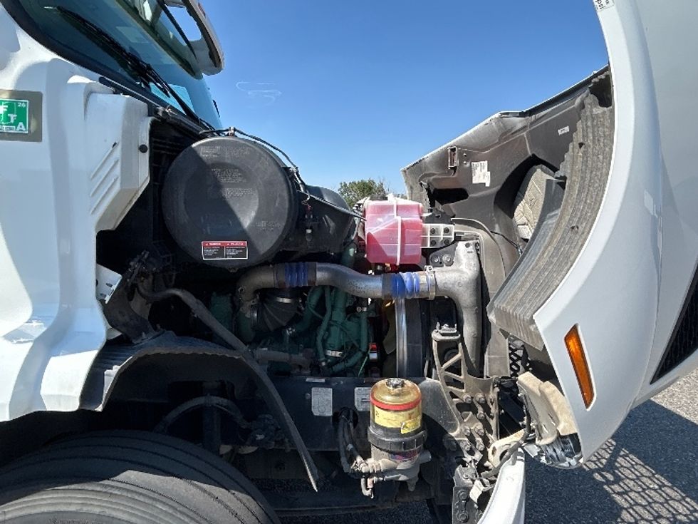 Day Cab Tractor-Heavy Duty Tractors-Volvo-2021-VNR64300-Amarillo-TX-534,396\n\t\tmiles-$ 38,250 - Image 15