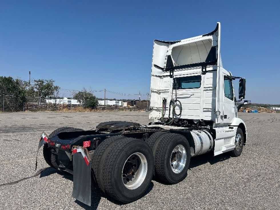 Day Cab Tractor-Heavy Duty Tractors-Volvo-2021-VNR64300-Amarillo-TX-534,396\n\t\tmiles-$ 38,250 - Image 7