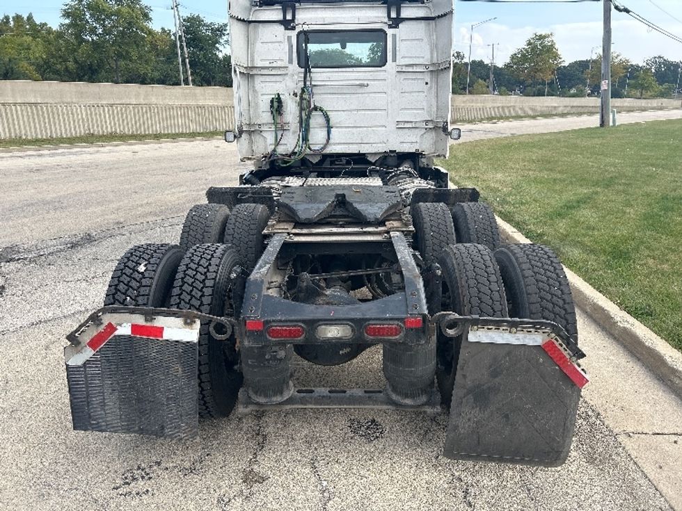 Day Cab Tractor-Heavy Duty Tractors-Volvo-2021-VNR64300-East Chicago-IN-516,367\n\t\tmiles-$ 39,500 - Image 6