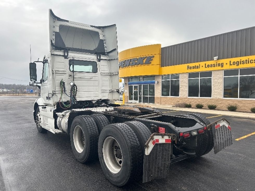 Day Cab Tractor-Heavy Duty Tractors-Volvo-2021-VNR64300-East Chicago-IN-532,733\n\t\tmiles-$ 36,750 - Image 5