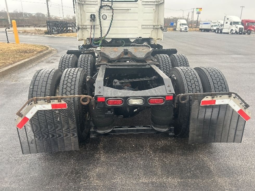 Day Cab Tractor-Heavy Duty Tractors-Volvo-2021-VNR64300-East Chicago-IN-569,464\n\t\tmiles-$ 33,250 - Image 6