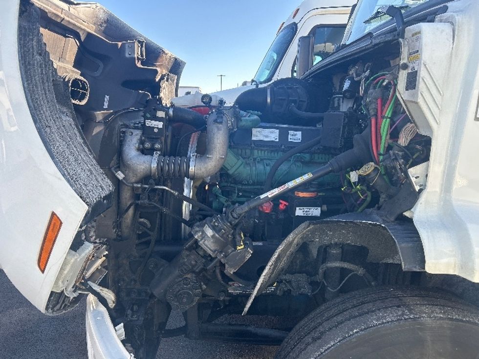 Day Cab Tractor-Heavy Duty Tractors-Volvo-2021-VNR64300-East Chicago-IN-599,303\n\t\tmiles-$ 30,250 - Image 14