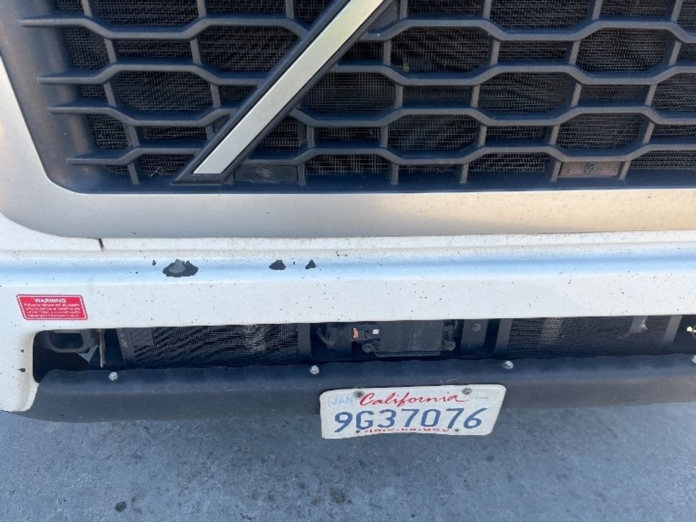 Day Cab Tractor-Heavy Duty Tractors-Volvo-2021-VNR64300-Fontana-CA-499,323\n\t\tmiles-$ 44,500 - Image 20