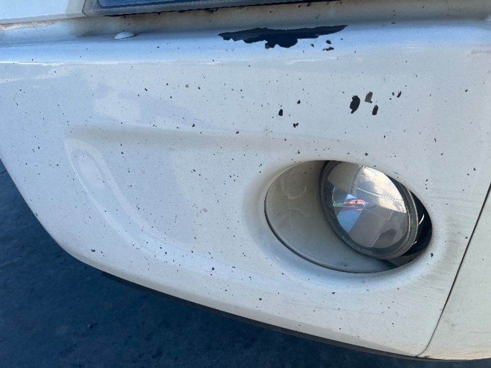 Day Cab Tractor-Heavy Duty Tractors-Volvo-2021-VNR64300-Fontana-CA-499,323\n\t\tmiles-$ 44,500 - Image 21