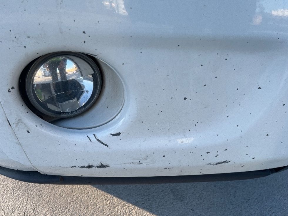 Day Cab Tractor-Heavy Duty Tractors-Volvo-2021-VNR64300-Fontana-CA-550,727\n\t\tmiles-$ 38,250 - Image 19