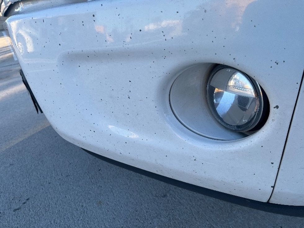 Day Cab Tractor-Heavy Duty Tractors-Volvo-2021-VNR64300-Fontana-CA-550,727\n\t\tmiles-$ 38,250 - Image 20