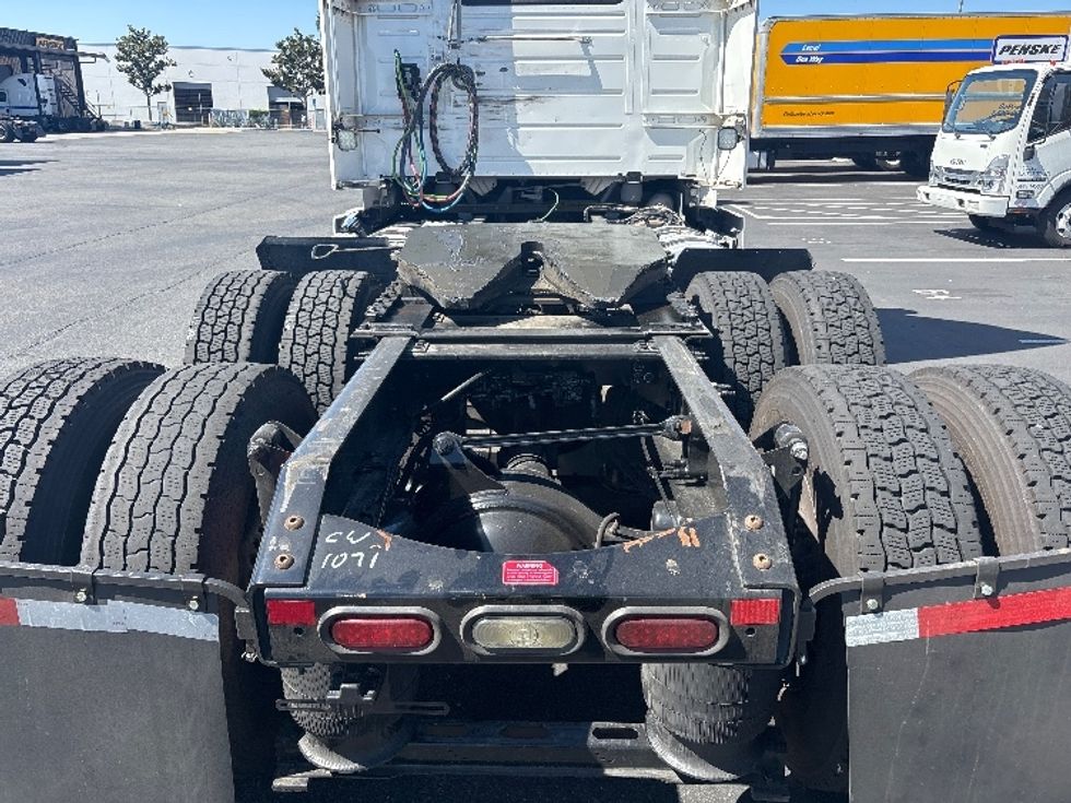 Day Cab Tractor-Heavy Duty Tractors-Volvo-2021-VNR64300-Fontana-CA-571,897\n\t\tmiles-$ 36,500 - Image 6