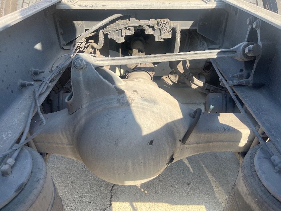Day Cab Tractor-Heavy Duty Tractors-Volvo-2021-VNR64300-Fontana-CA-588,592\n\t\tmiles-$ 34,750 - Image 6