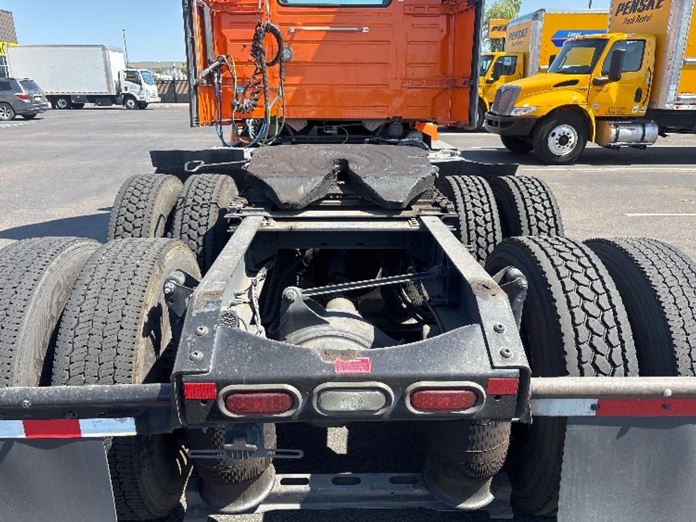 Day Cab Tractor-Heavy Duty Tractors-Volvo-2021-VNR64300-Phoenix-AZ-278,809\n\t\tmiles-$ 60,750 - Image 6