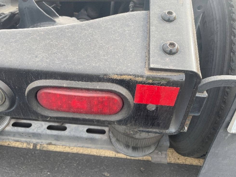 Day Cab Tractor-Heavy Duty Tractors-Volvo-2021-VNR64300-Phoenix-AZ-498,582\n\t\tmiles-$ 42,250 - Image 20