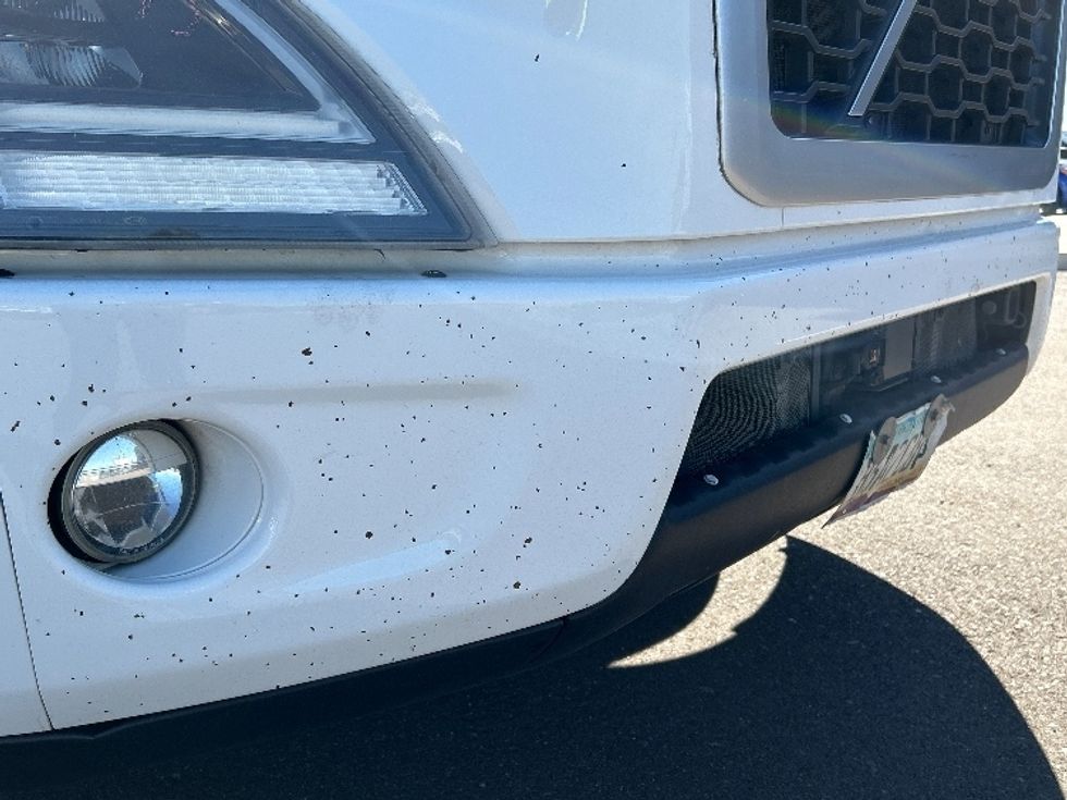 Day Cab Tractor-Heavy Duty Tractors-Volvo-2021-VNR64300-Phoenix-AZ-508,122\n\t\tmiles-$ 43,500 - Image 21