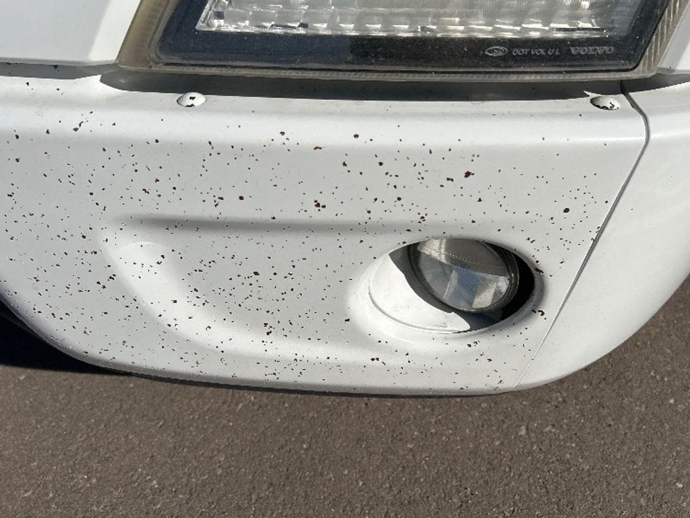 Day Cab Tractor-Heavy Duty Tractors-Volvo-2021-VNR64300-Phoenix-AZ-556,308\n\t\tmiles-$ 37,000 - Image 19