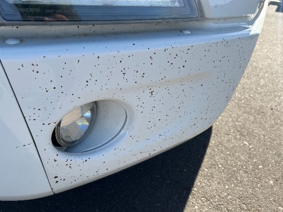 Day Cab Tractor-Heavy Duty Tractors-Volvo-2021-VNR64300-Phoenix-AZ-556,308\n\t\tmiles-$ 37,000 - Image 21