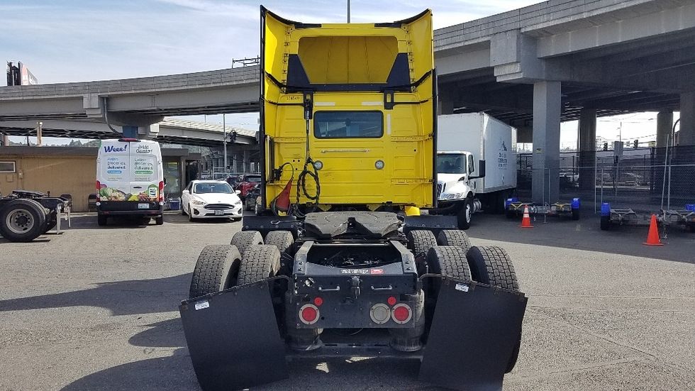 Day Cab Tractor-Heavy Duty Tractors-Volvo-2021-VNR64300-Seattle-WA-476,074\n\t\tmiles-$ 40,500 - Image 6