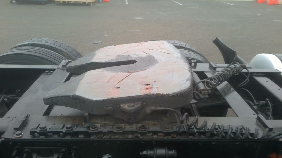 Day Cab Tractor-Heavy Duty Tractors-Volvo-2021-VNR64300-Stockton-CA-539,077\n\t\tmiles-$ 38,000 - Image 18