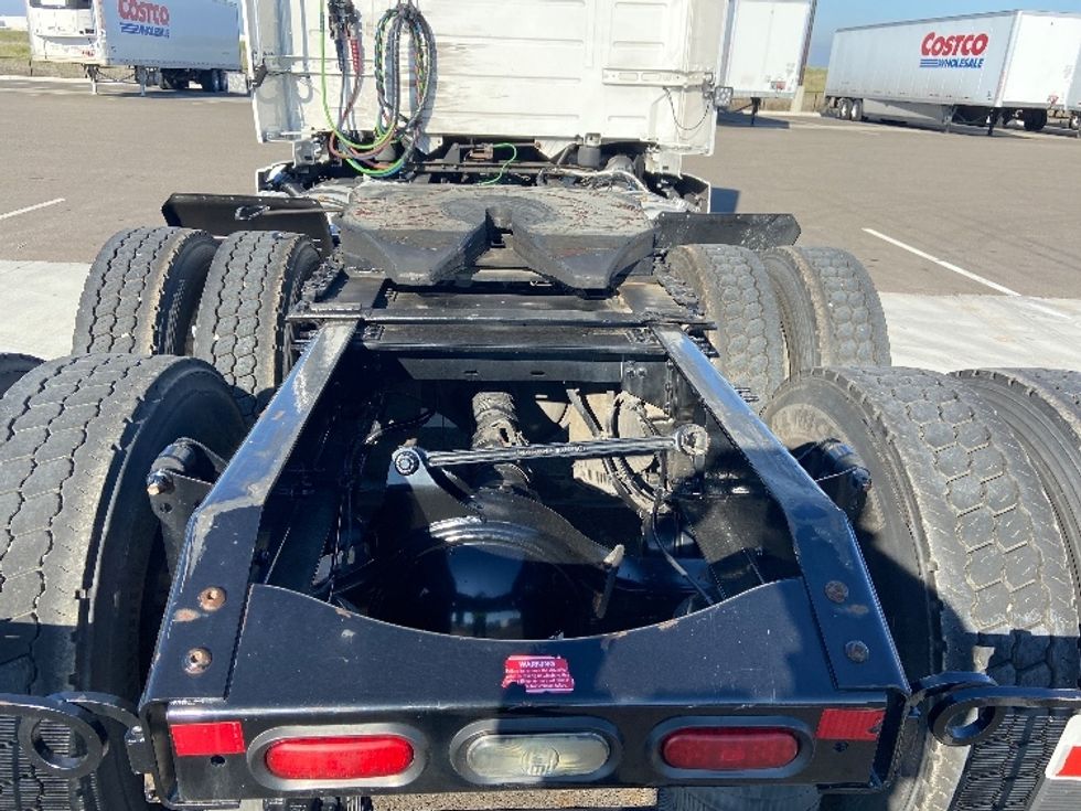 Day Cab Tractor-Heavy Duty Tractors-Volvo-2021-VNR64300-West Sacramento-CA-651,087\n\t\tmiles-$ 10,000 - Image 6