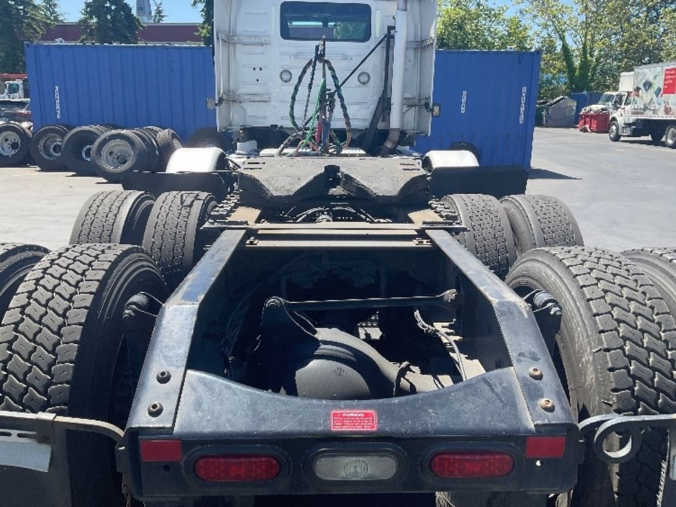 Day Cab Tractor-Heavy Duty Tractors-Volvo-2021-VNR84300-Kent-WA-390,775\n\t\tmiles-$ 75,000 - Image 6