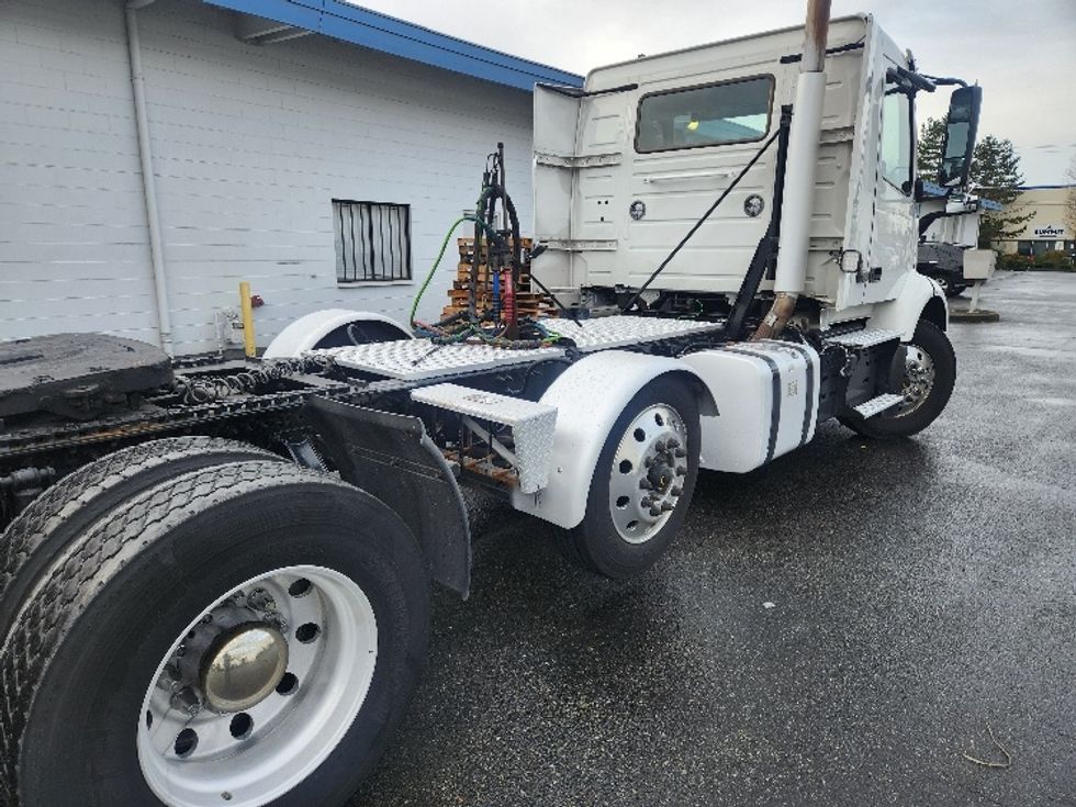 Day Cab Tractor-Heavy Duty Tractors-Volvo-2021-VNR84300-Kent-WA-462,721\n\t\tmiles-$ 64,750 - Image 18