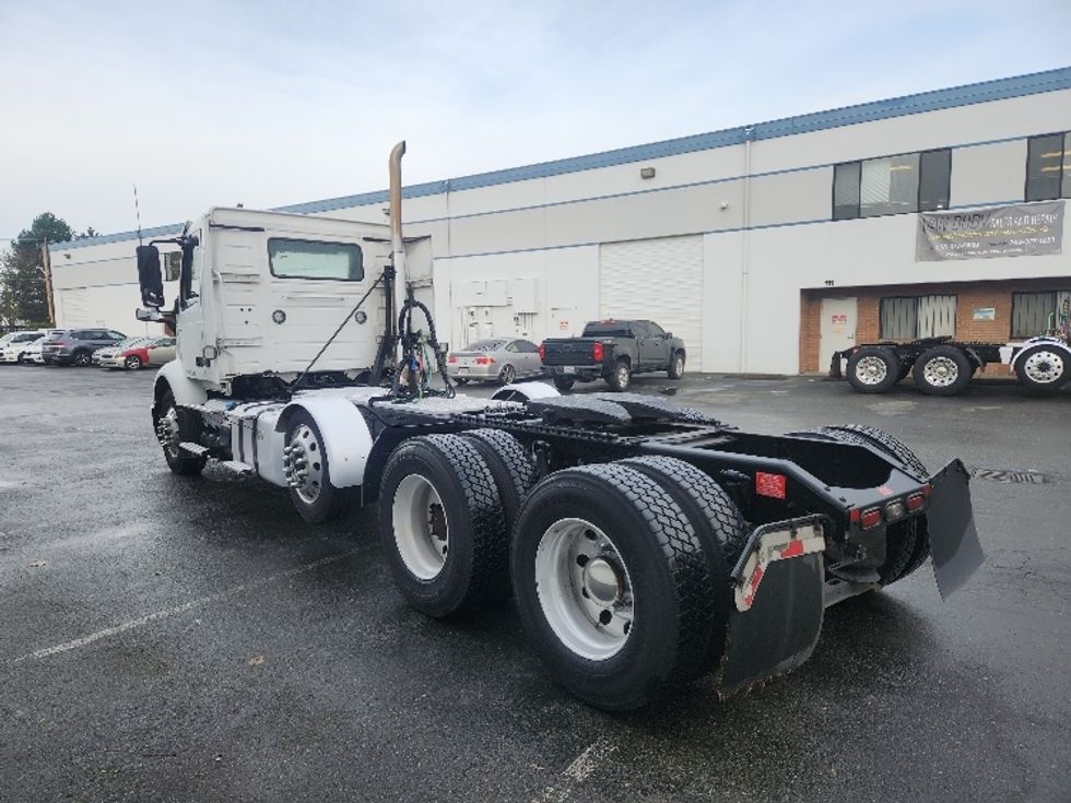 Day Cab Tractor-Heavy Duty Tractors-Volvo-2021-VNR84300-Kent-WA-466,929\n\t\tmiles-$ 64,250 - Image 5