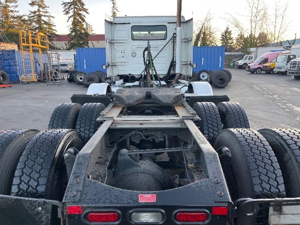 Day Cab Tractor-Heavy Duty Tractors-Volvo-2021-VNR84300-Kent-WA-488,016\n\t\tmiles-$ 75,750 - Image 6