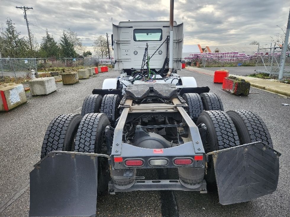 Day Cab Tractor-Heavy Duty Tractors-Volvo-2021-VNR84300-Kent-WA-488,806\n\t\tmiles-$ 62,250 - Image 6