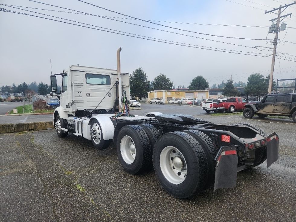Day Cab Tractor-Heavy Duty Tractors-Volvo-2021-VNR84300-Kent-WA-513,829\n\t\tmiles-$ 59,500 - Image 5