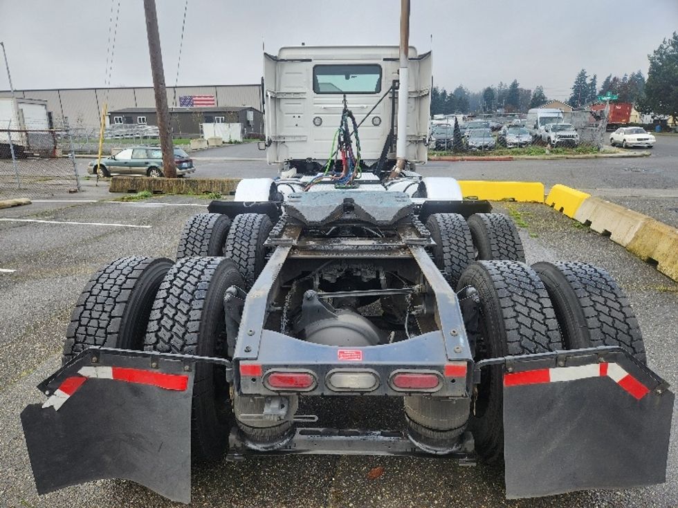 Day Cab Tractor-Heavy Duty Tractors-Volvo-2021-VNR84300-Kent-WA-513,829\n\t\tmiles-$ 59,500 - Image 6