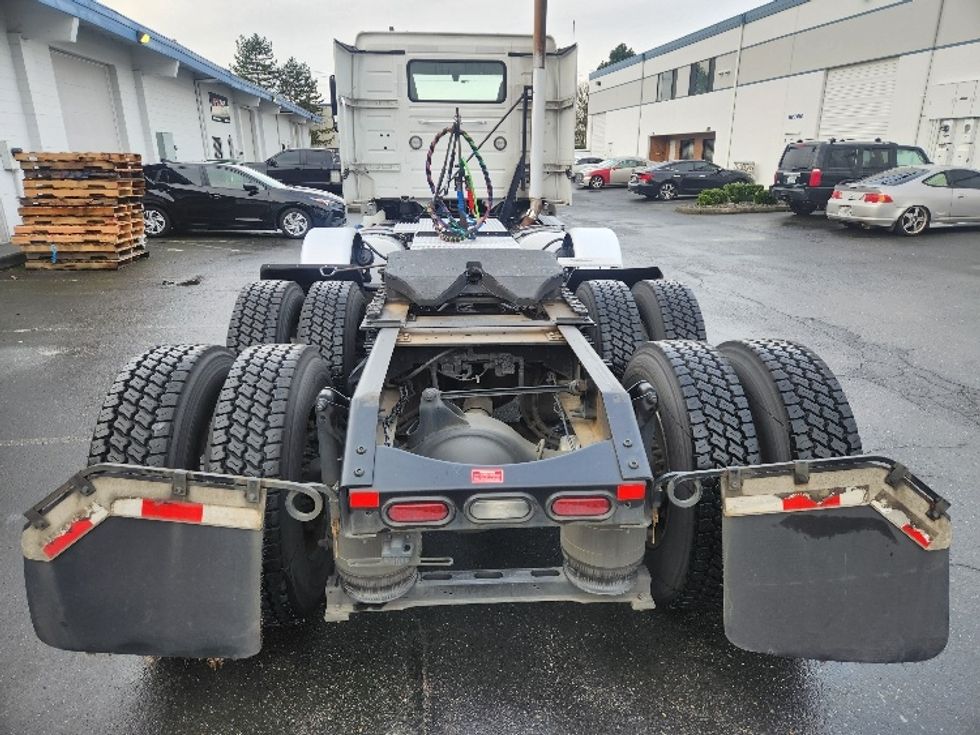 Day Cab Tractor-Heavy Duty Tractors-Volvo-2021-VNR84300-Kent-WA-519,039\n\t\tmiles-$ 59,000 - Image 6