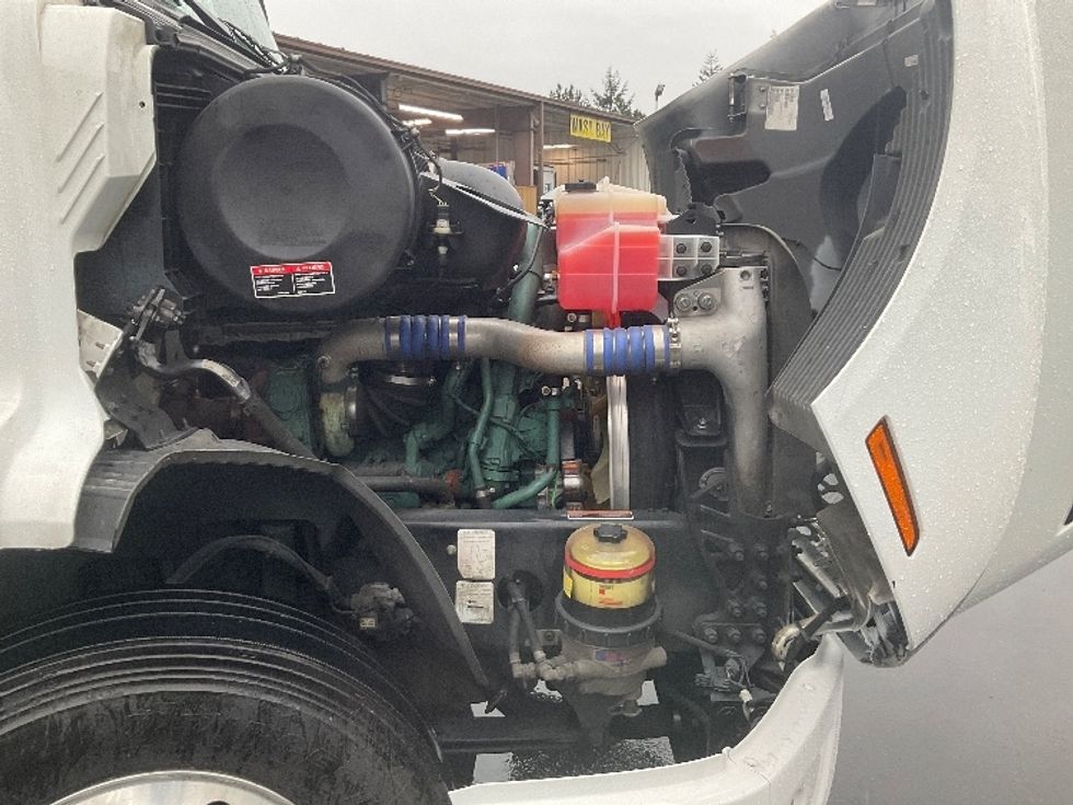 Day Cab Tractor-Heavy Duty Tractors-Volvo-2021-VNR84300-Kent-WA-525,566\n\t\tmiles-$ 57,250 - Image 15