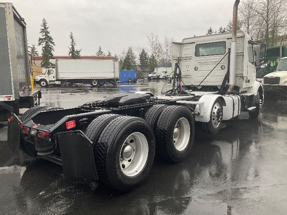 Day Cab Tractor-Heavy Duty Tractors-Volvo-2021-VNR84300-Kent-WA-525,566\n\t\tmiles-$ 57,250 - Image 7