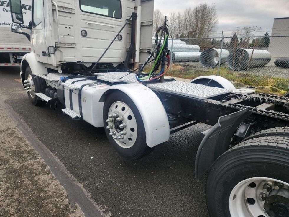 Day Cab Tractor-Heavy Duty Tractors-Volvo-2021-VNR84300-Kent-WA-530,491\n\t\tmiles-$ 57,750 - Image 17