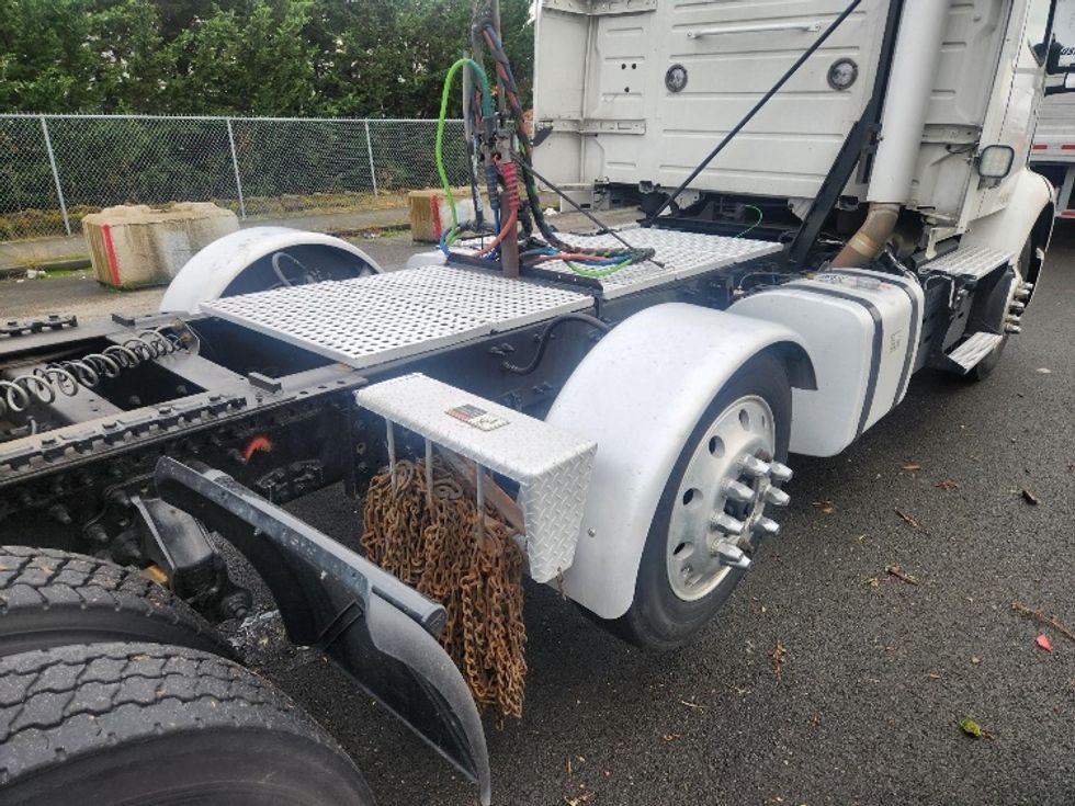 Day Cab Tractor-Heavy Duty Tractors-Volvo-2021-VNR84300-Kent-WA-530,491\n\t\tmiles-$ 57,750 - Image 18