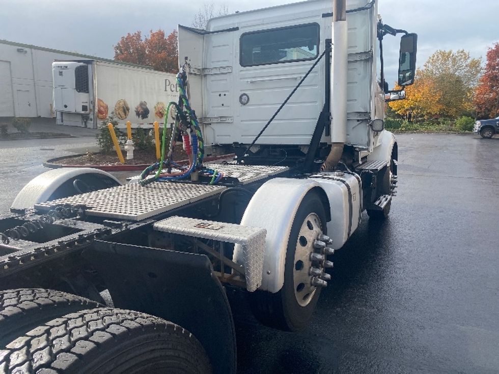Day Cab Tractor-Heavy Duty Tractors-Volvo-2021-VNR84300-Sumner-WA-477,776\n\t\tmiles-$ 80,750 - Image 19