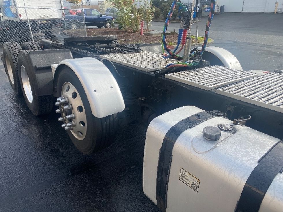 Day Cab Tractor-Heavy Duty Tractors-Volvo-2021-VNR84300-Sumner-WA-477,776\n\t\tmiles-$ 80,750 - Image 20