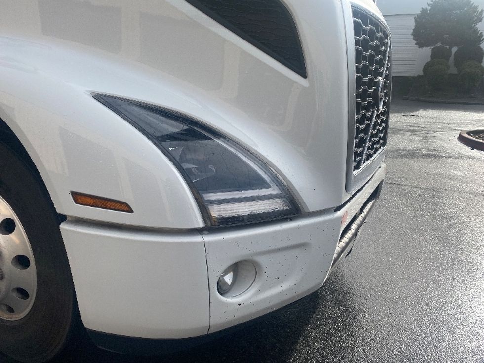 Day Cab Tractor-Heavy Duty Tractors-Volvo-2021-VNR84300-Sumner-WA-477,776\n\t\tmiles-$ 80,750 - Image 21